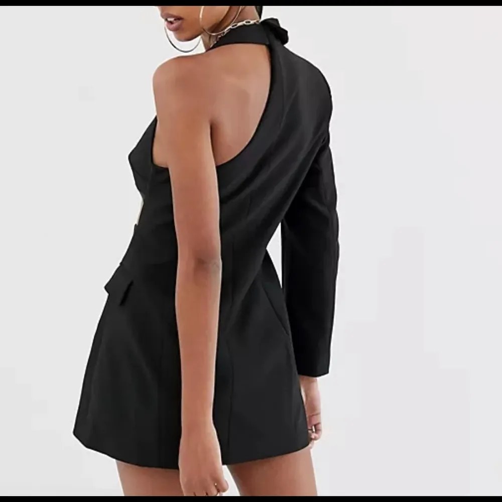 Asymmetric black blazer dress - Image 3