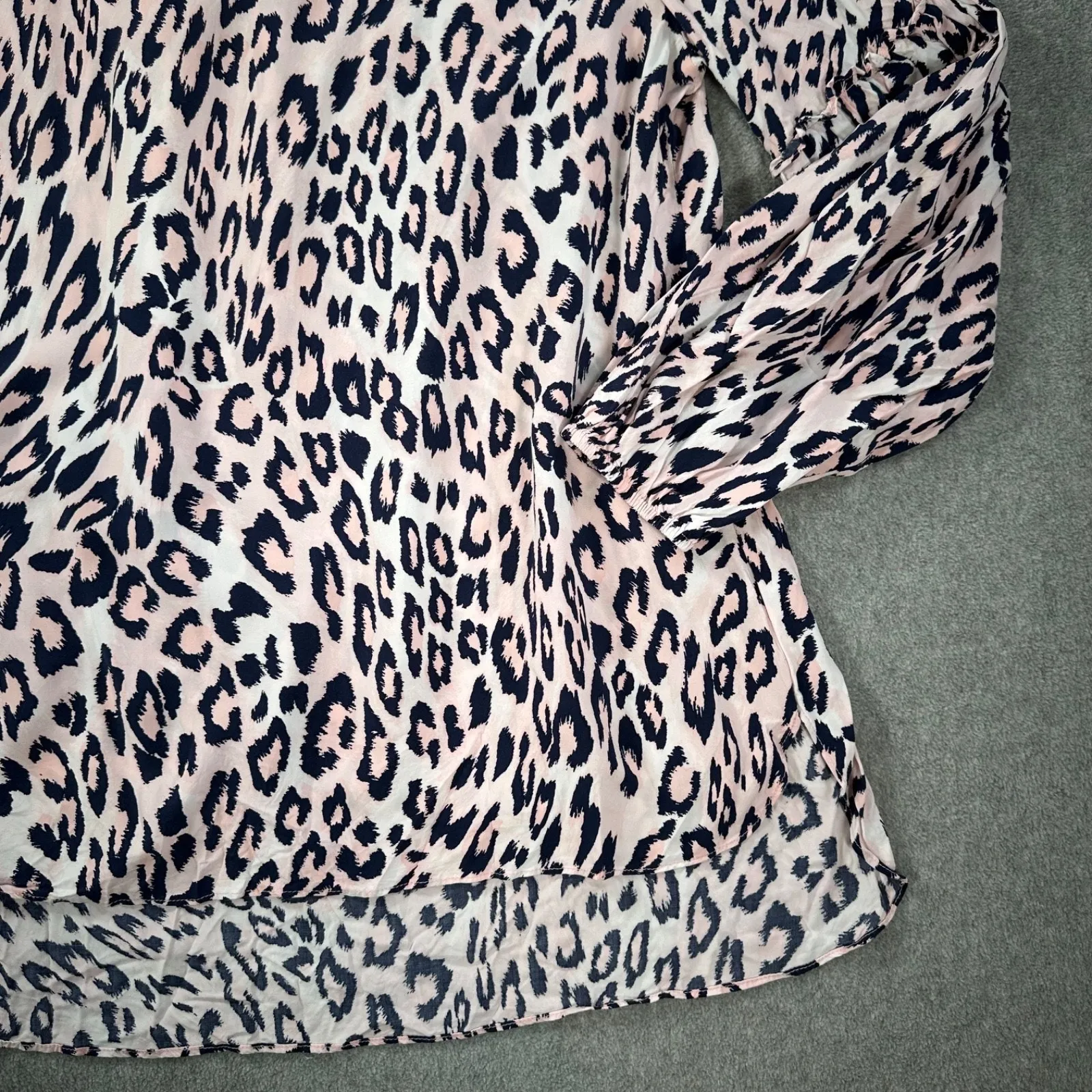 Crown & Ivy Animal Print High Low Blouse Womens X-Large Pink Blue Ruffle Collar - Image 5
