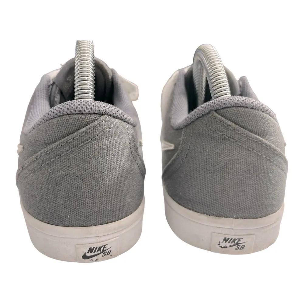 Nike SB Check Canvas Solar-soft Sneaker  size 8.5 - Image 4