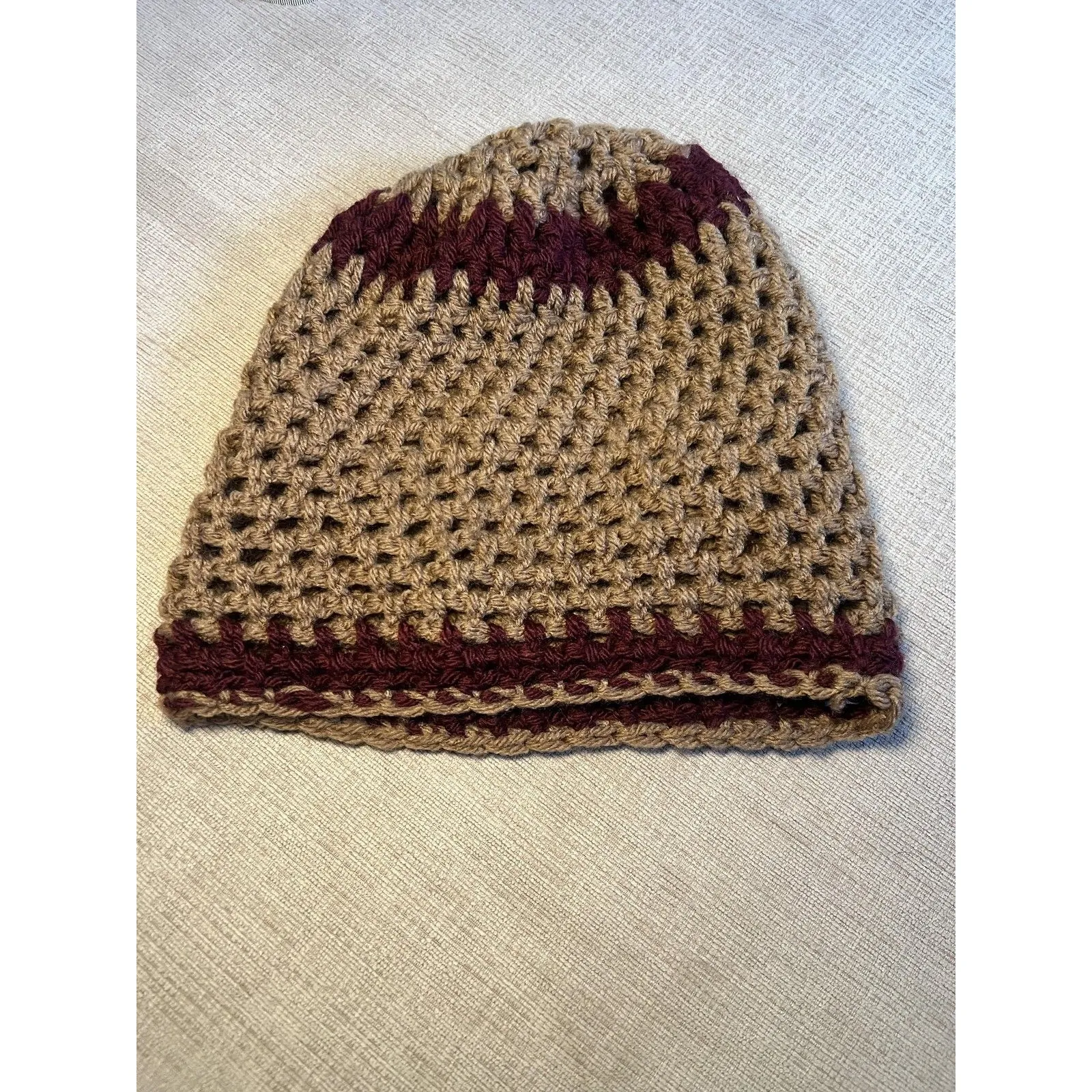 Handmade Crochet Hat Beanie Fitted One Size Womens Tan Burgundy Open Weave - Image 4