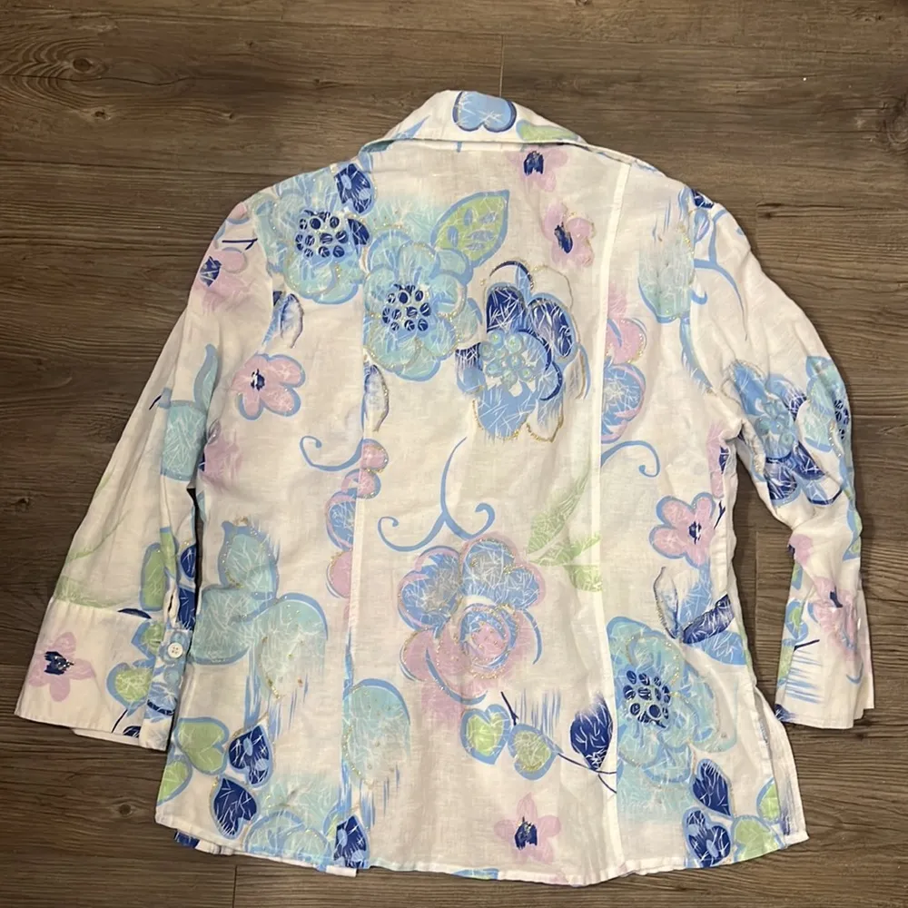 Harvé Benard  Vintage White Floral Collared Shirt - Image 7