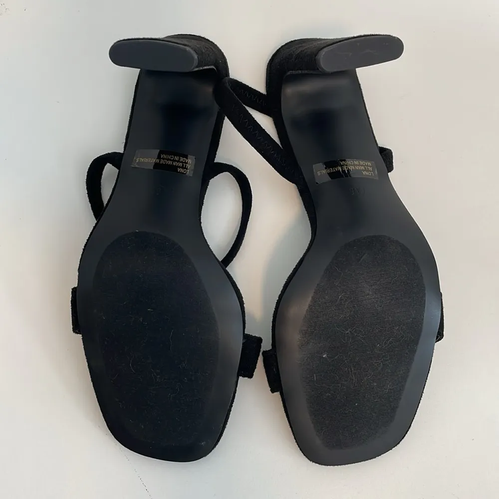 Lulus black strappy suede sandals - Image 6