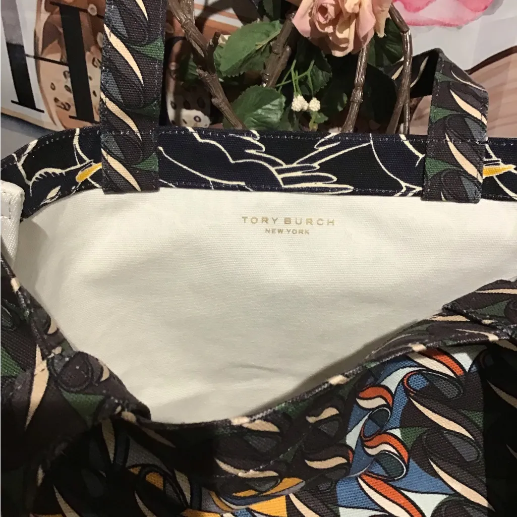 TORY BURCH SWAN PRINT CANVAS TOTE BAG CURLY RIBBON SWAN NWT - Image 8