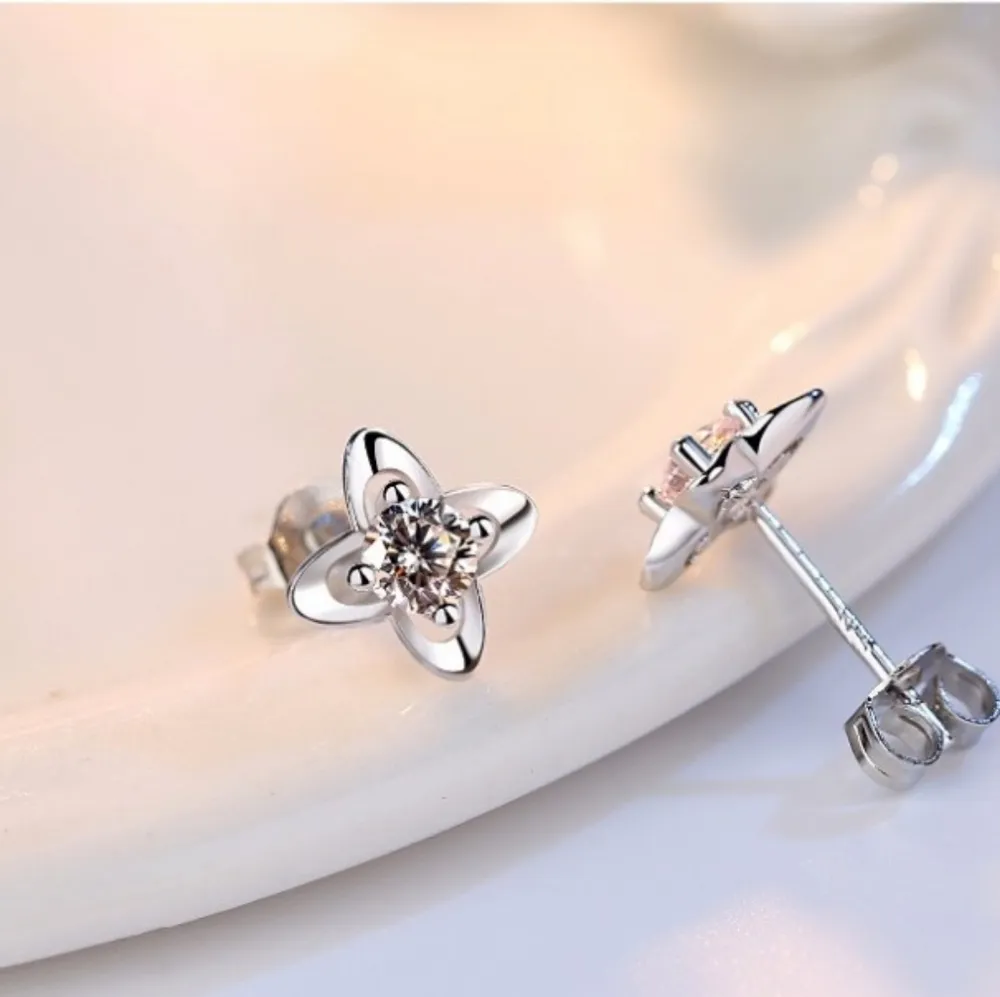 NEW 925 Sterling Silver Clover‎ Diamond Stud Earrings - Image 8
