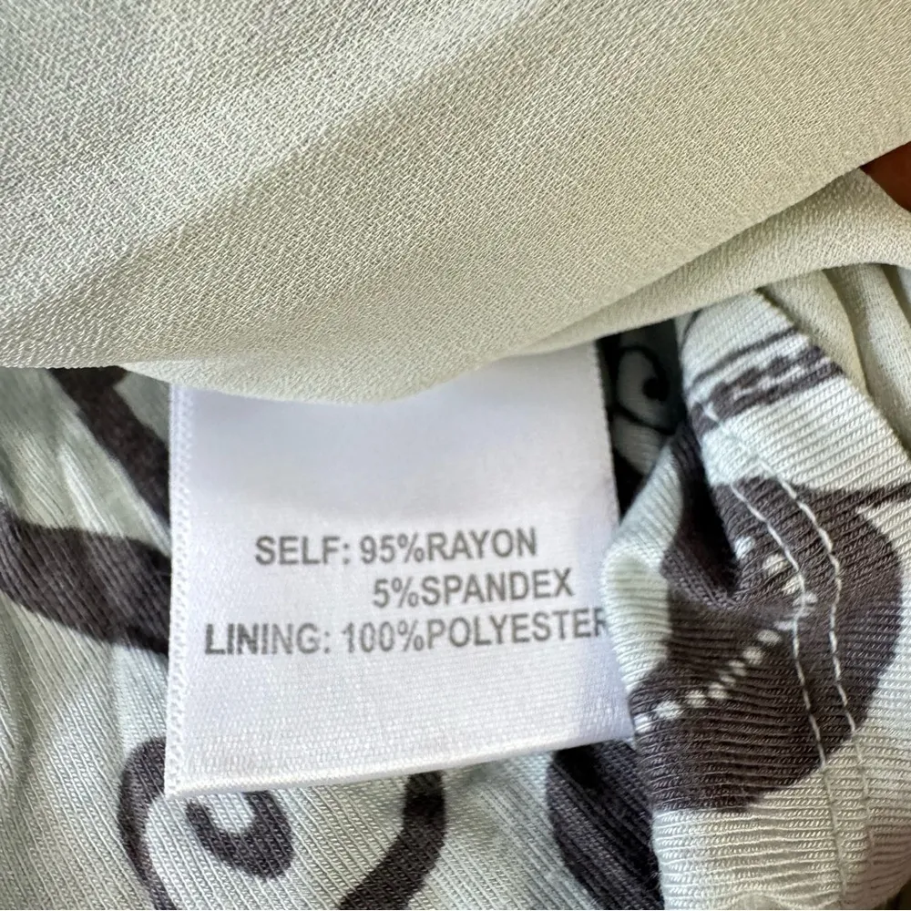 Rose + Olive Pale Sage Green & Black High Low 3/4 Sleeve Boho Top Medium - Image 10