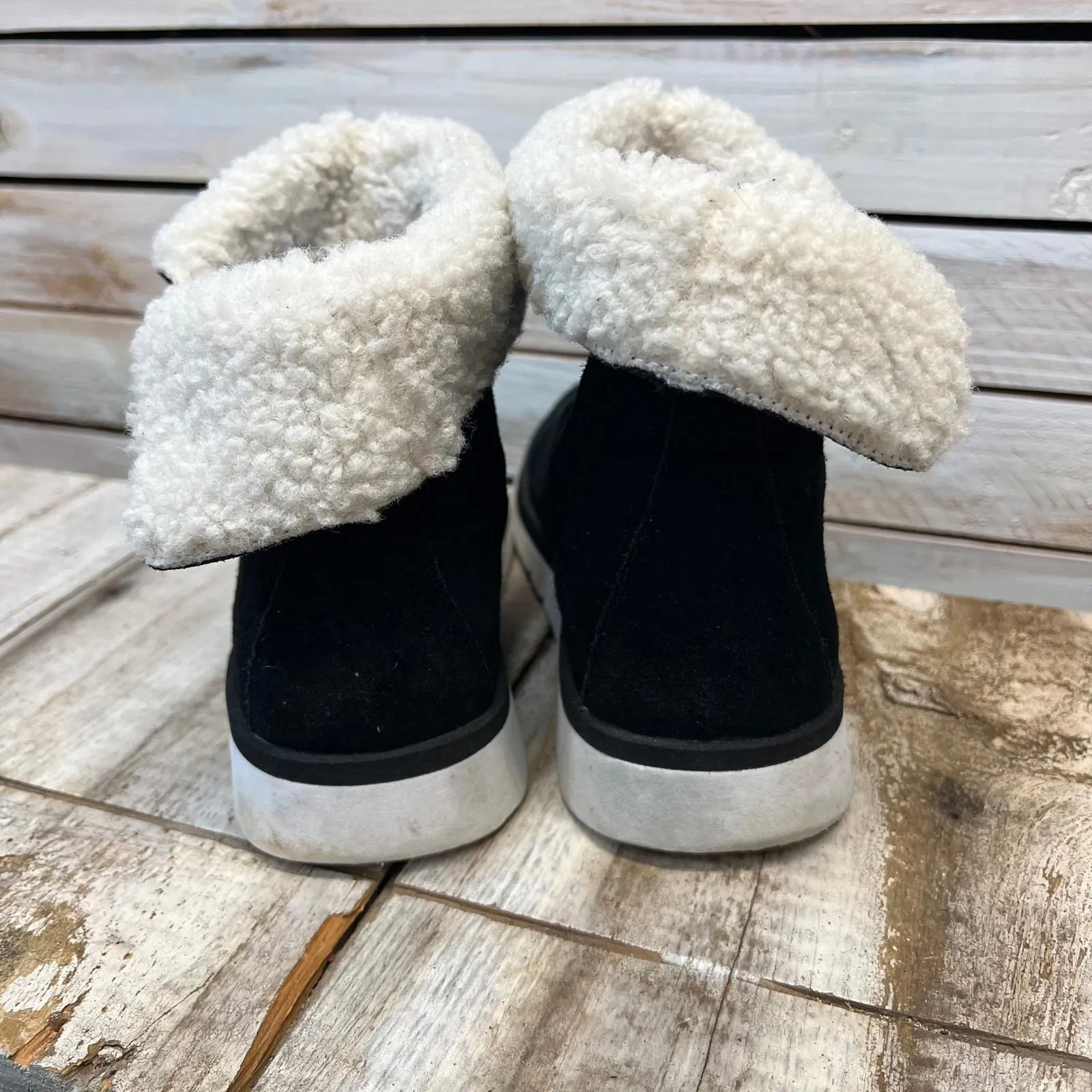 Vintage Black Suede Shearling Lined Fold Over Ankle Boots Cozy Winter 8 - Image 3