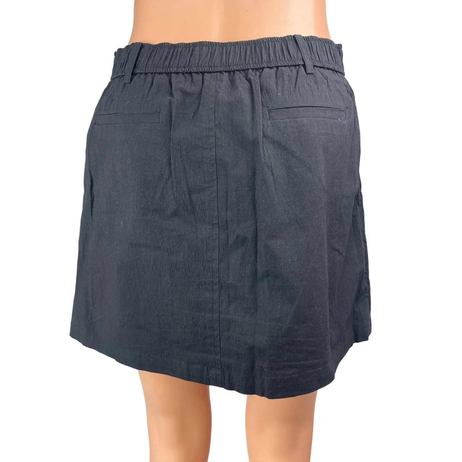 Urban Revivo Women's Black High Waist Pockets Mini Cargo Utility A - Image 2