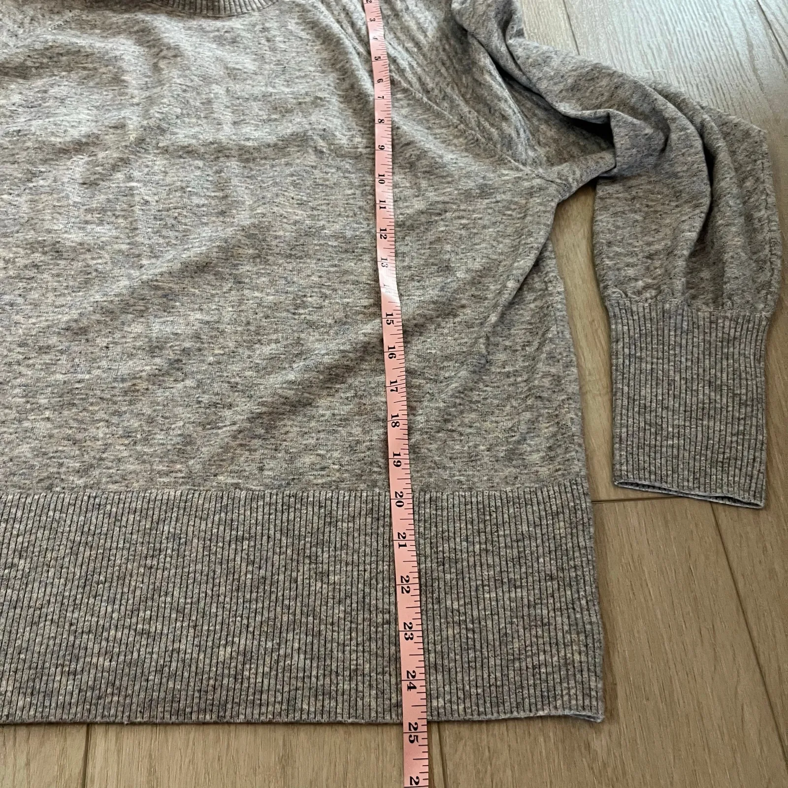 LOFT Women’s Gray Mock Neck Sweater Size XL - Image 8
