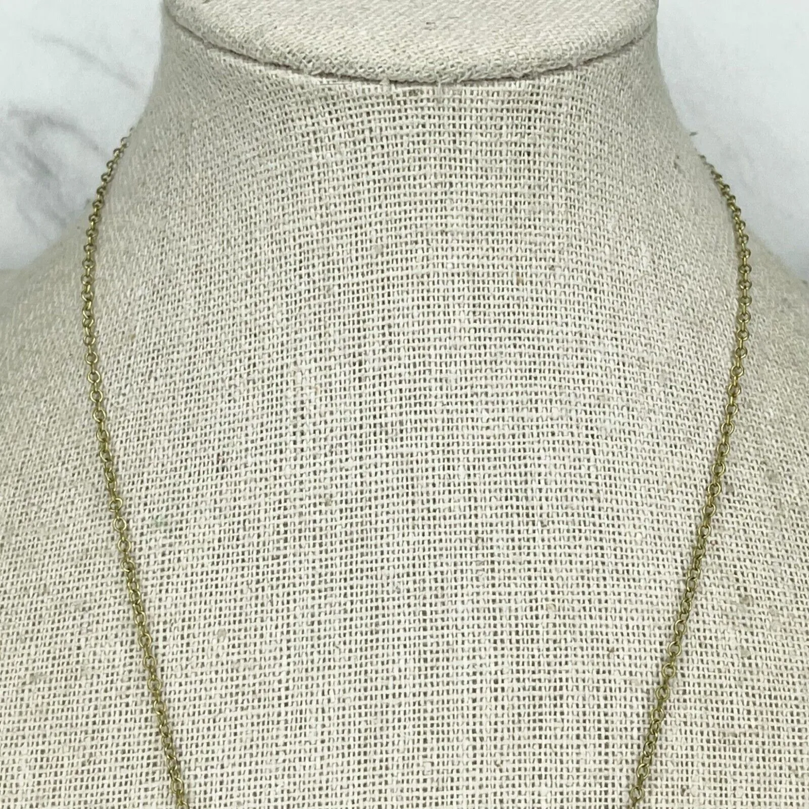 Gold Tone Dainty Chain Link Snowflake Star Pendant Necklace - Image 3