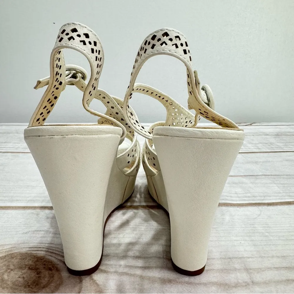Strappy Ivory Wedge Heeled Platform Sandals with Cutouts Size 8 - Image 6
