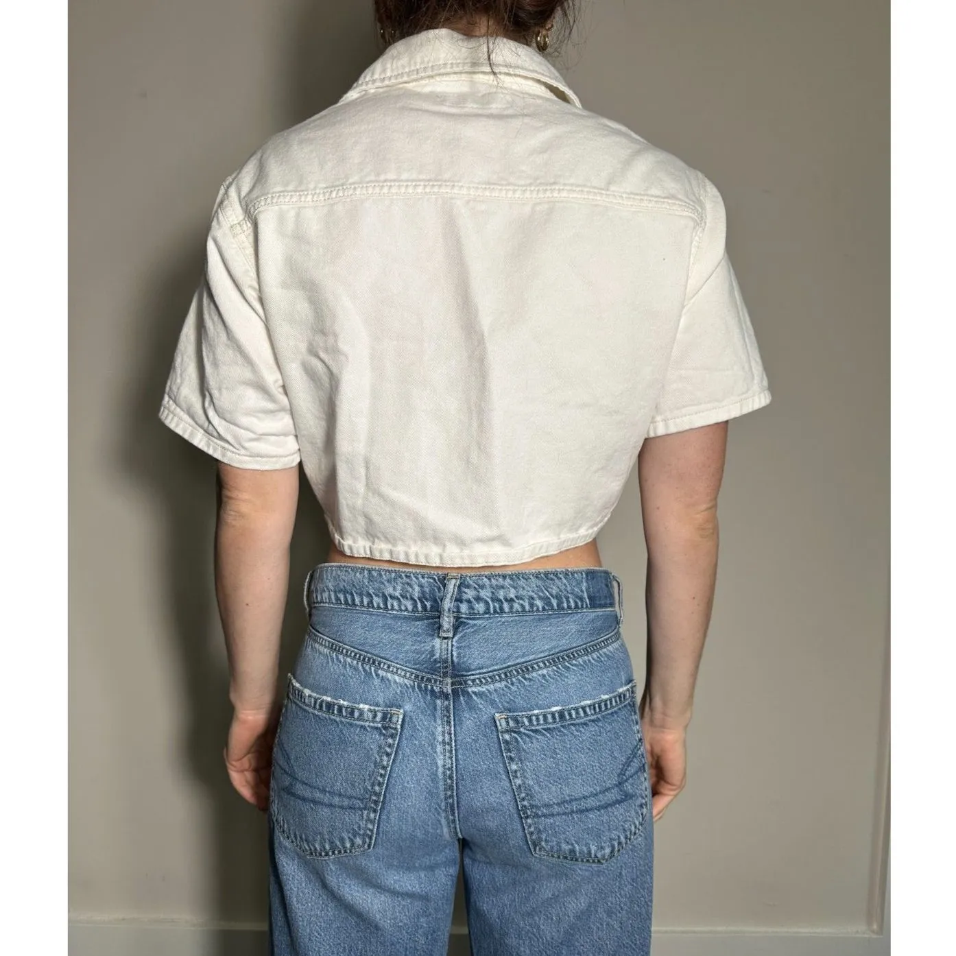 Zara White Denim Short Sleeve Cropped Button Up Size Medium - Image 3