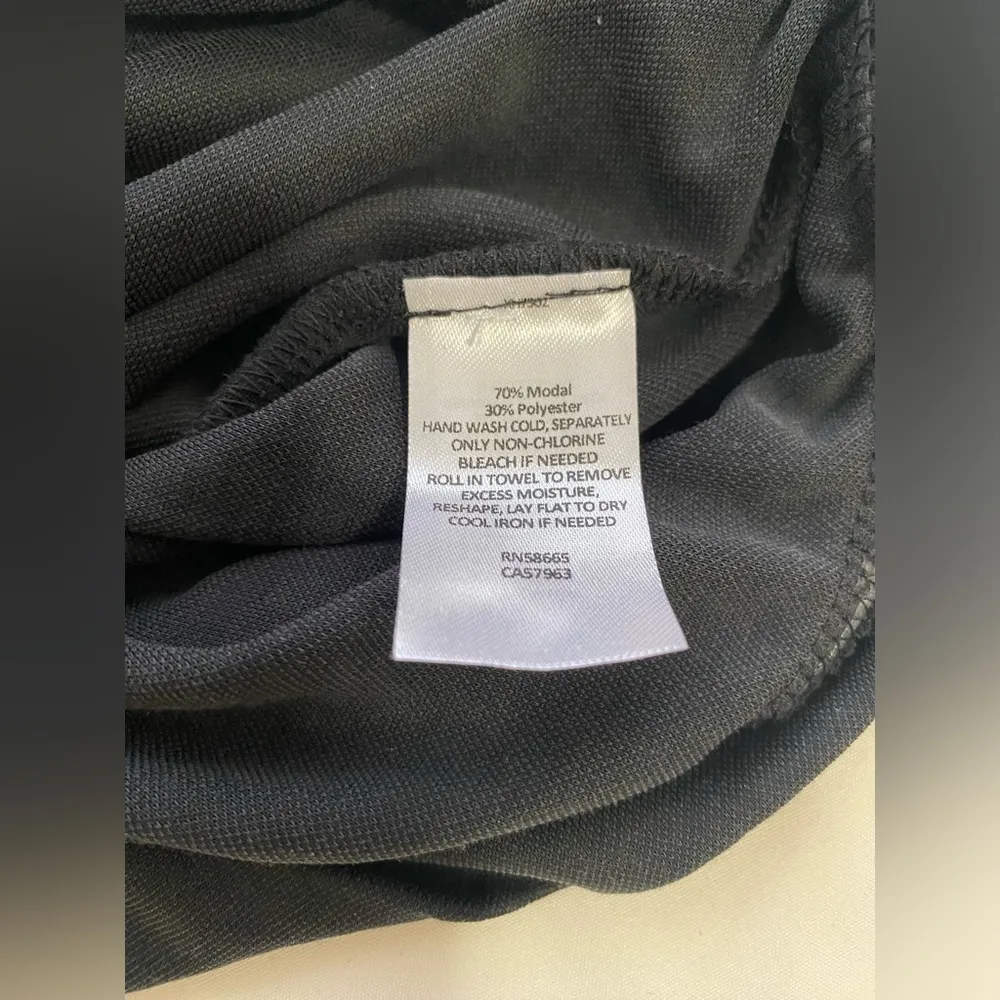 NWT OPEN EDIT BLACK ONE-SHOULDER LONGSLEEVE CROP TOP - Image 4