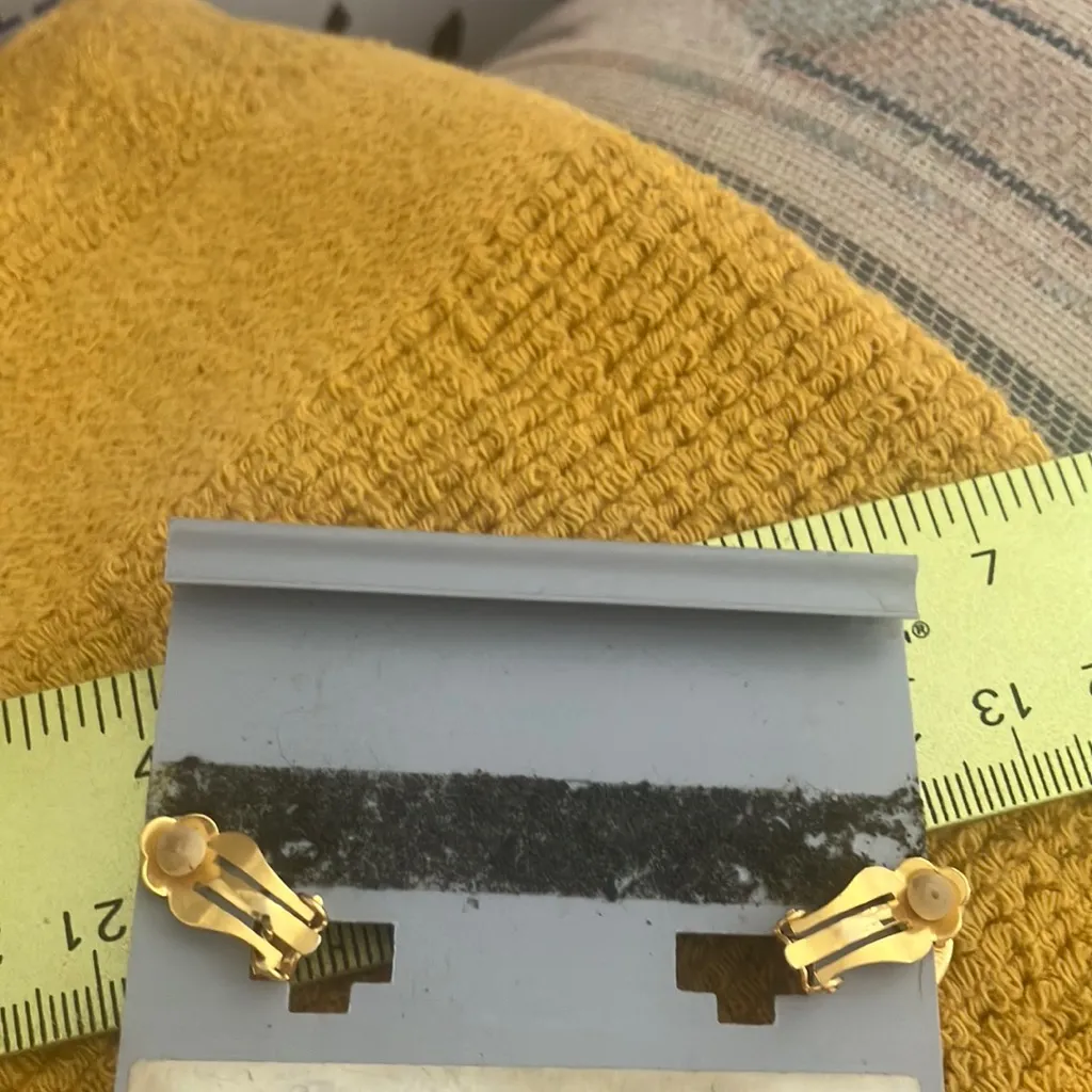 FINAL MARKDOWN Worthington Gold Clip-On Earrings - Image 3