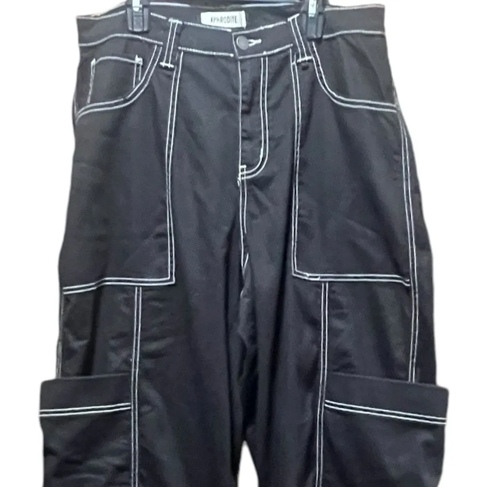 Aphrodite  Black Pocket Cargo Pants Size 11 - Image 2
