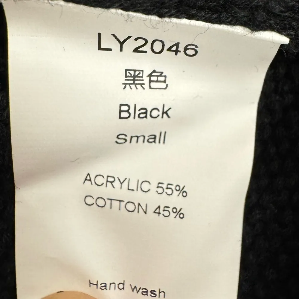 Women’s knitted sweater shorts with drawstring, black size small NWOT - Image 4