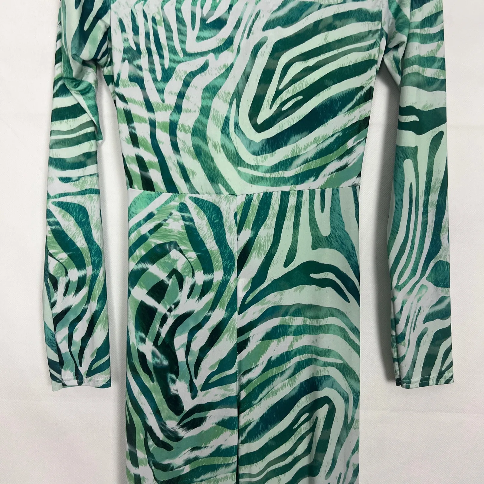 Pretty Little Thing Tiger Print Retro 70s Inspired Women's Jumpsuit Size 8 - Image 12