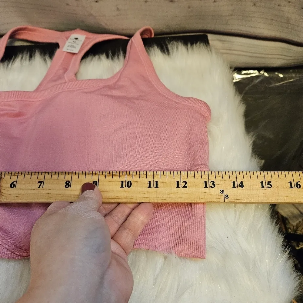 Yogalicious pink sports bra medium - Image 8
