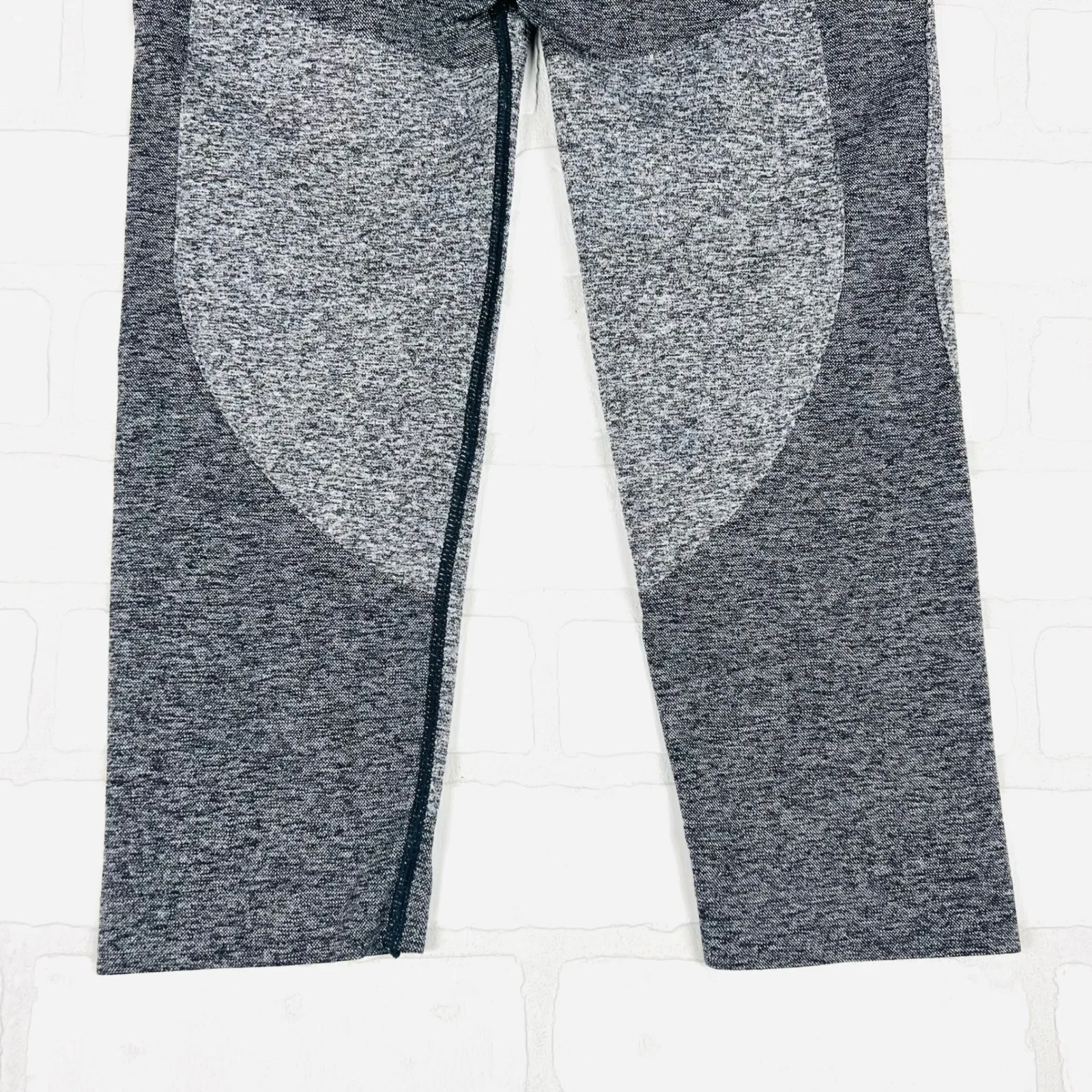 Gymshark Fit Capri Leggings Womens‎ Gray Pink Waistband Workout Gym Active XS - Image 6