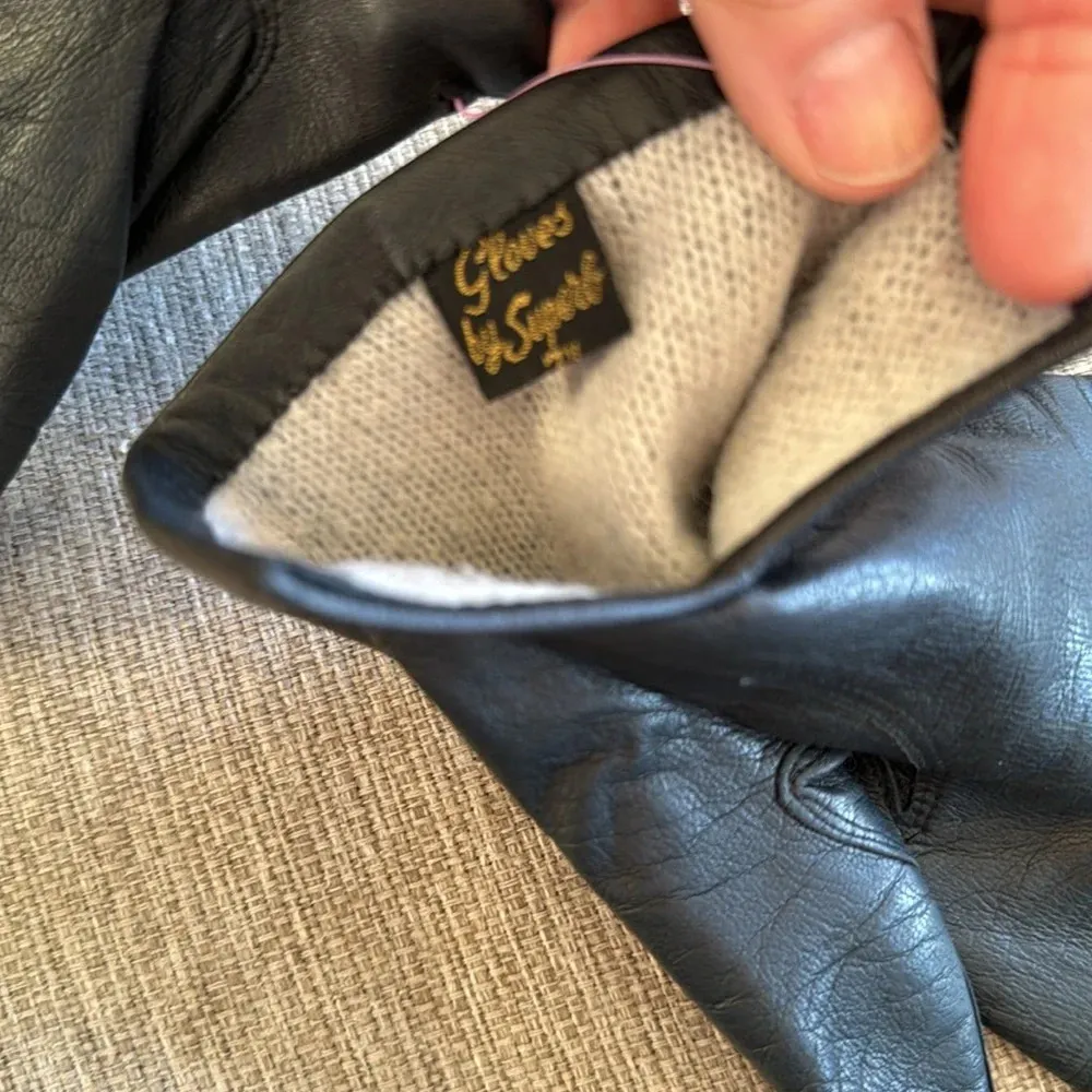 Leather gloves by Superb size 7.5 a luxury leather company in Italy Black - Image 3