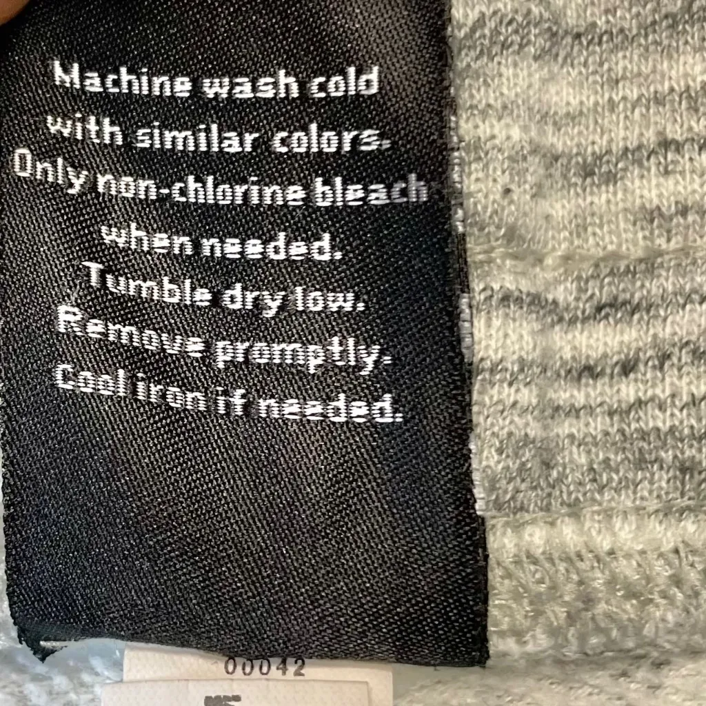 Reebok - Women’s Heathered Grey Sweat Pants - Size Medium - Image 10