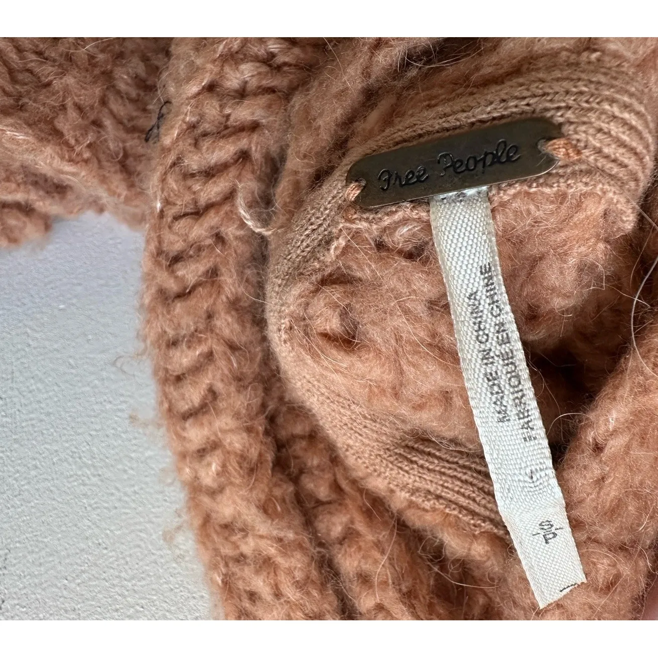 Women's Free People Wool Blend Peach Fuzzy Turtleneck, Sz: Small (b9) - Image 5