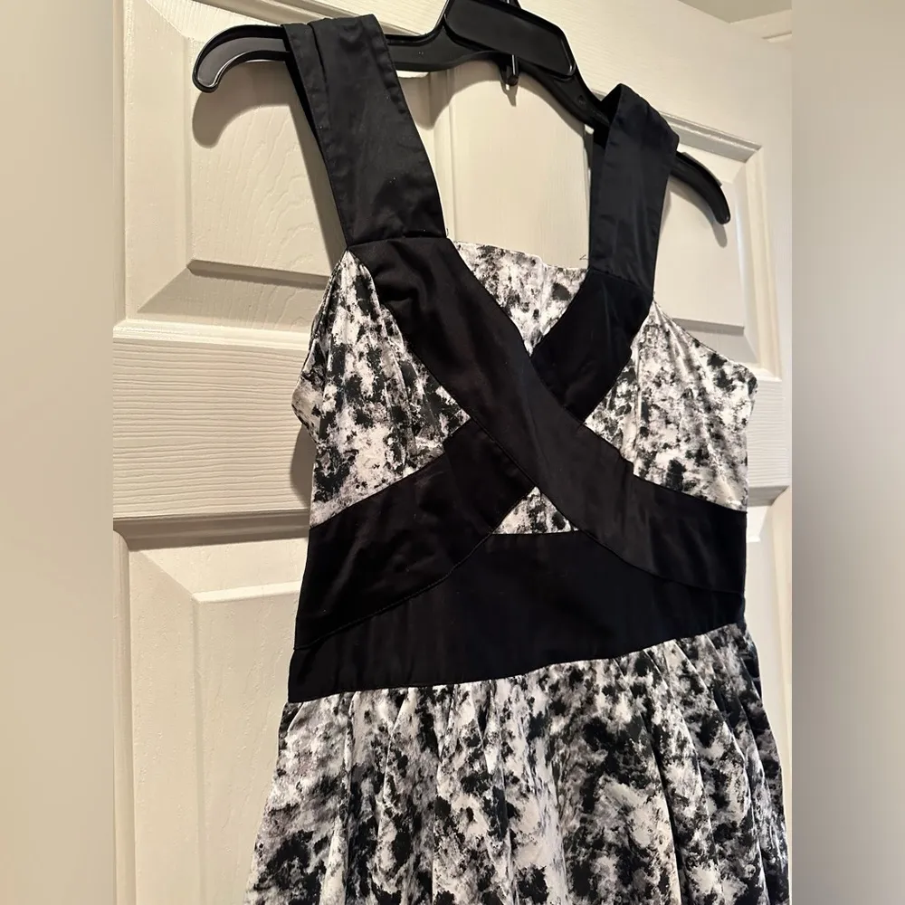 GO International Black & White Dress Juniors Size 7 - Image 3