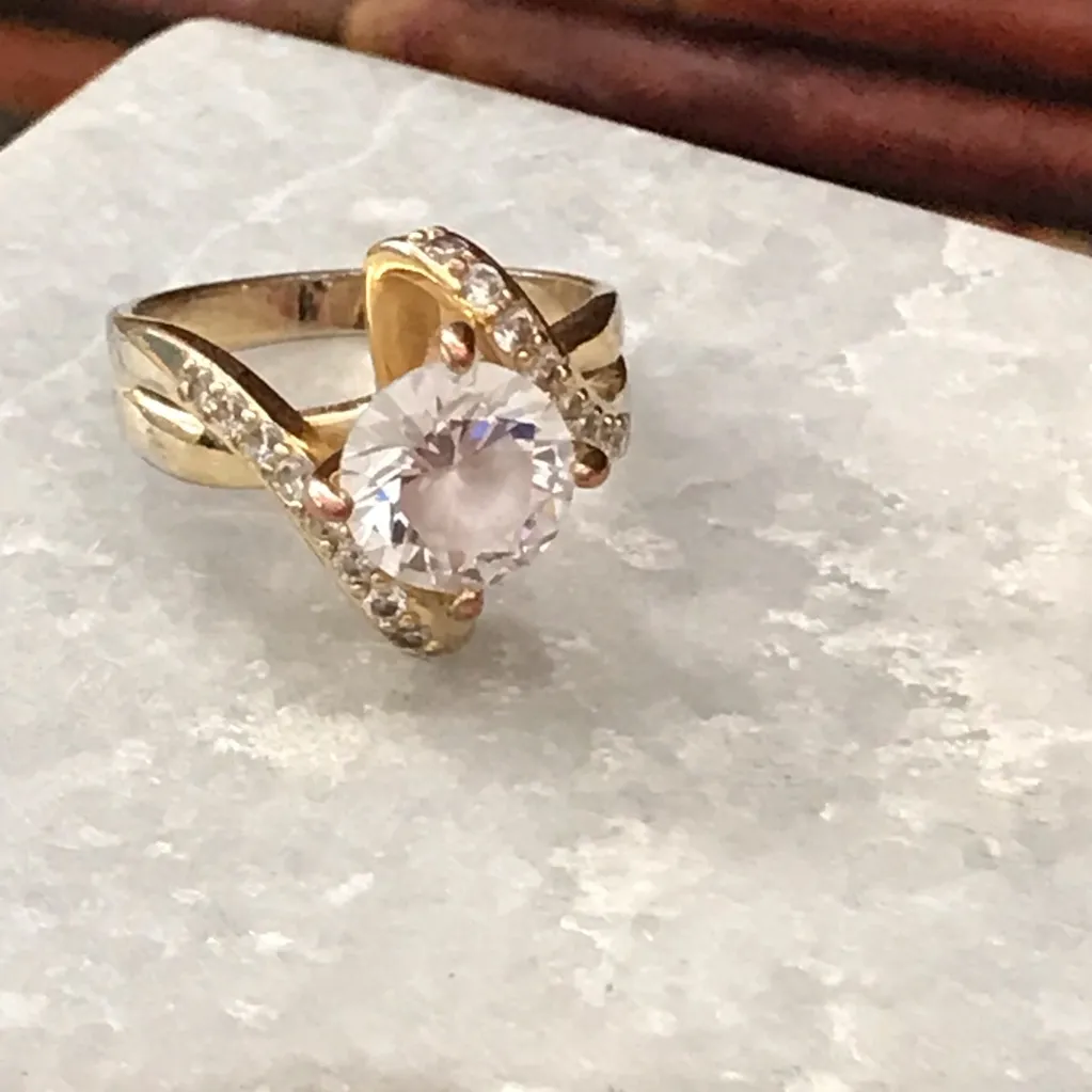 Brilliant Solitaire Faux Diamond Ring Size 7 Gold - Image 3