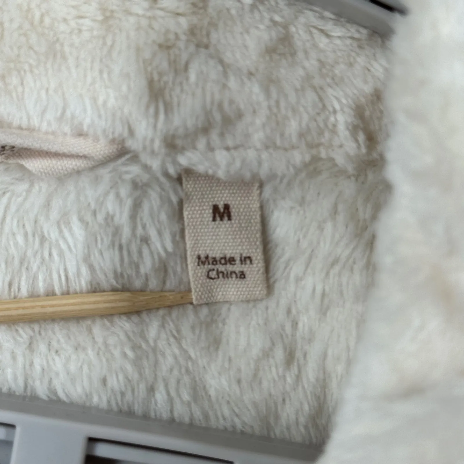 Soft Surroundings Interlude M Pullover Carved Damask Sherpa Luxe Cabin Cozy‎ - Image 8