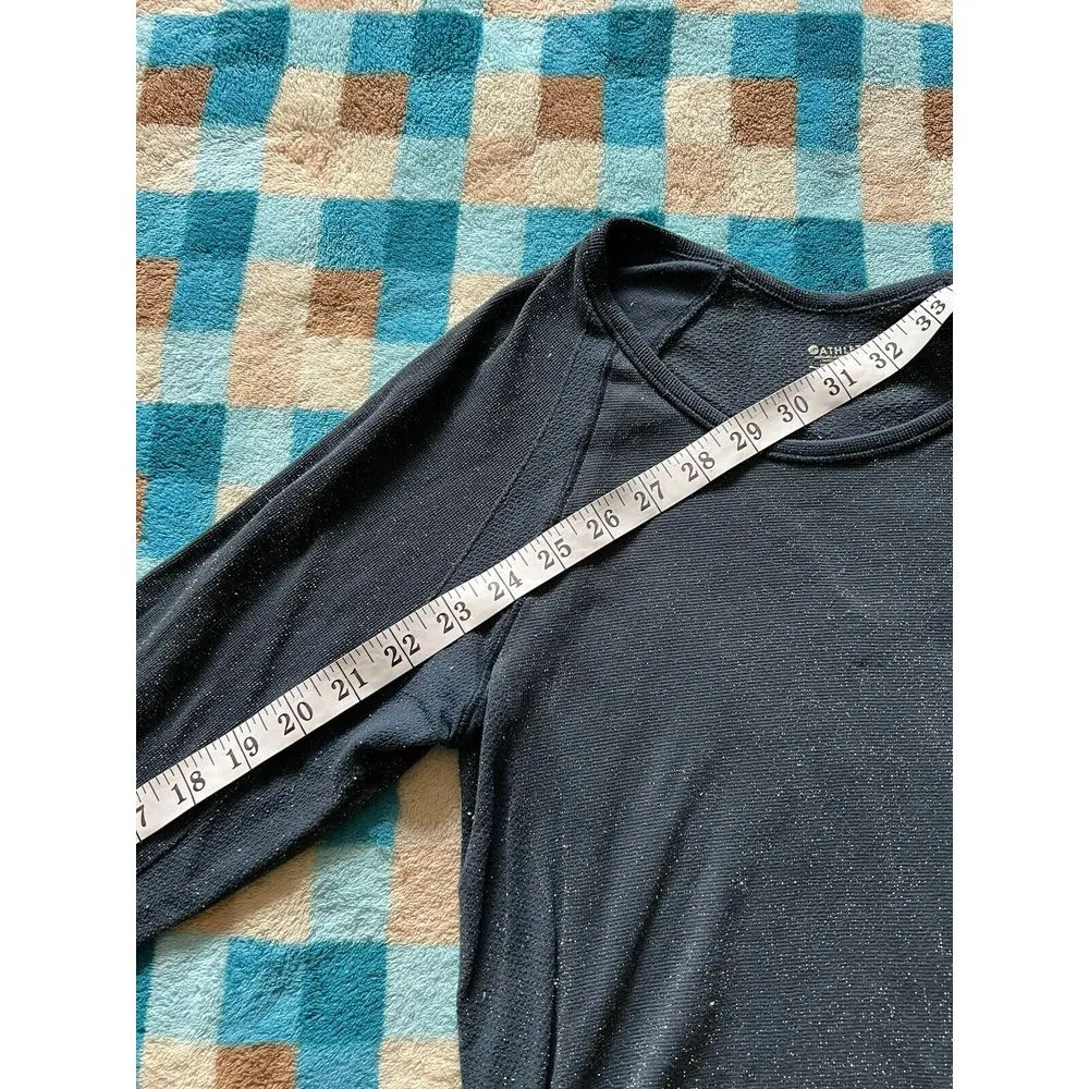 Athleta Size‎ Medium Long Sleeve Thumbhole Ruched Gray - Image 6