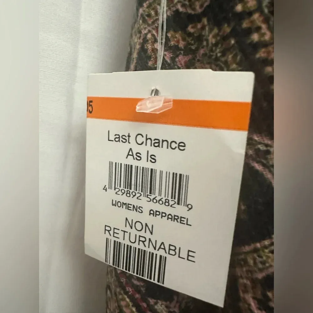 Free People We The Free Your Twisted Tank Size Medium Black All Over Print  NWT - Image 5