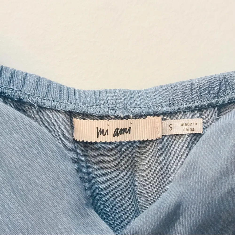 Francesca’s Boutique Danielle Scalloped Chambray blue Romper sz small - Image 9