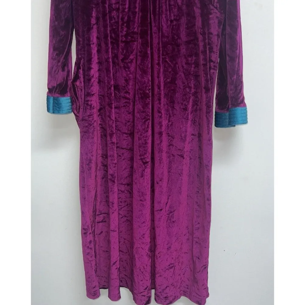 VINTAGE House Dress Womens Medium Robe Coat Nightgown Purple Teal L/S Velour - Image 4