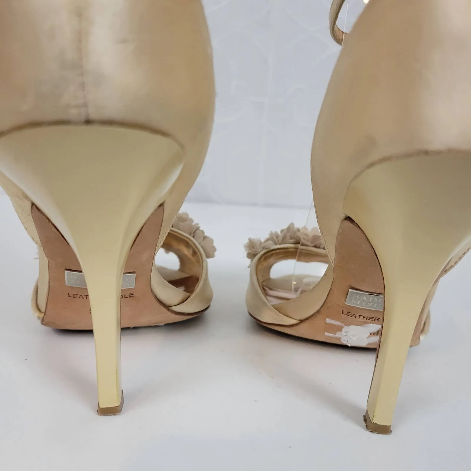 Badgley Mischka LELAH Womens Sandal‎ Size 5.5 Cream Frilly Wedding Bridal Heels - Image 7
