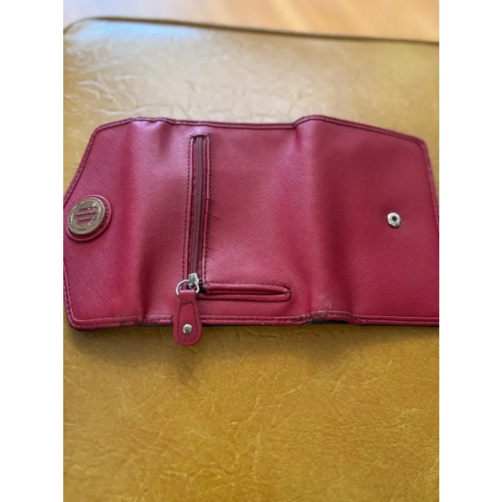 Women's Tommy Hilfiger Red Small Wallet - Image 5