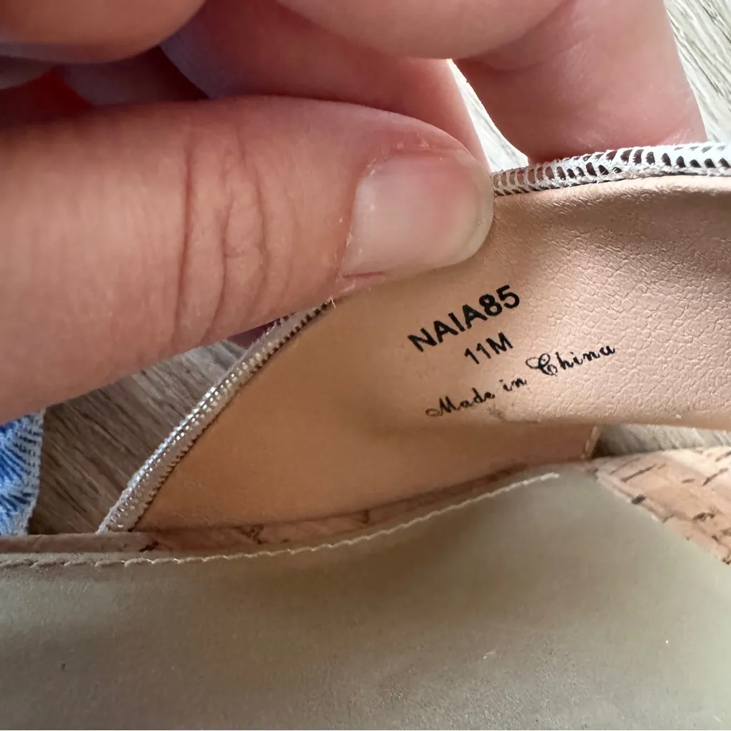 Donald J Pliner Gold Slip On Kitten Heels Womens 11 Mule Casual Stretch Sandals - Image 7