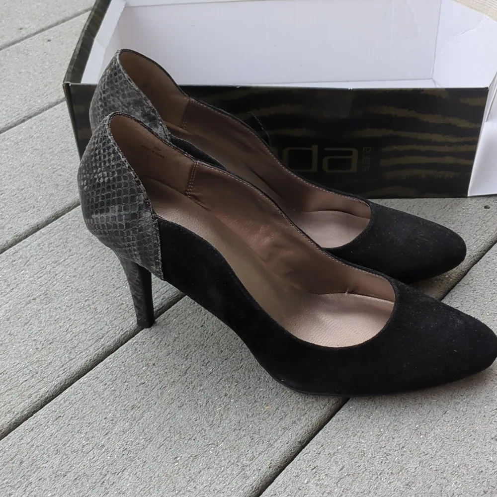 NWT Moda Spana Snakeskin Black Suede Lexi Heels - Image 3