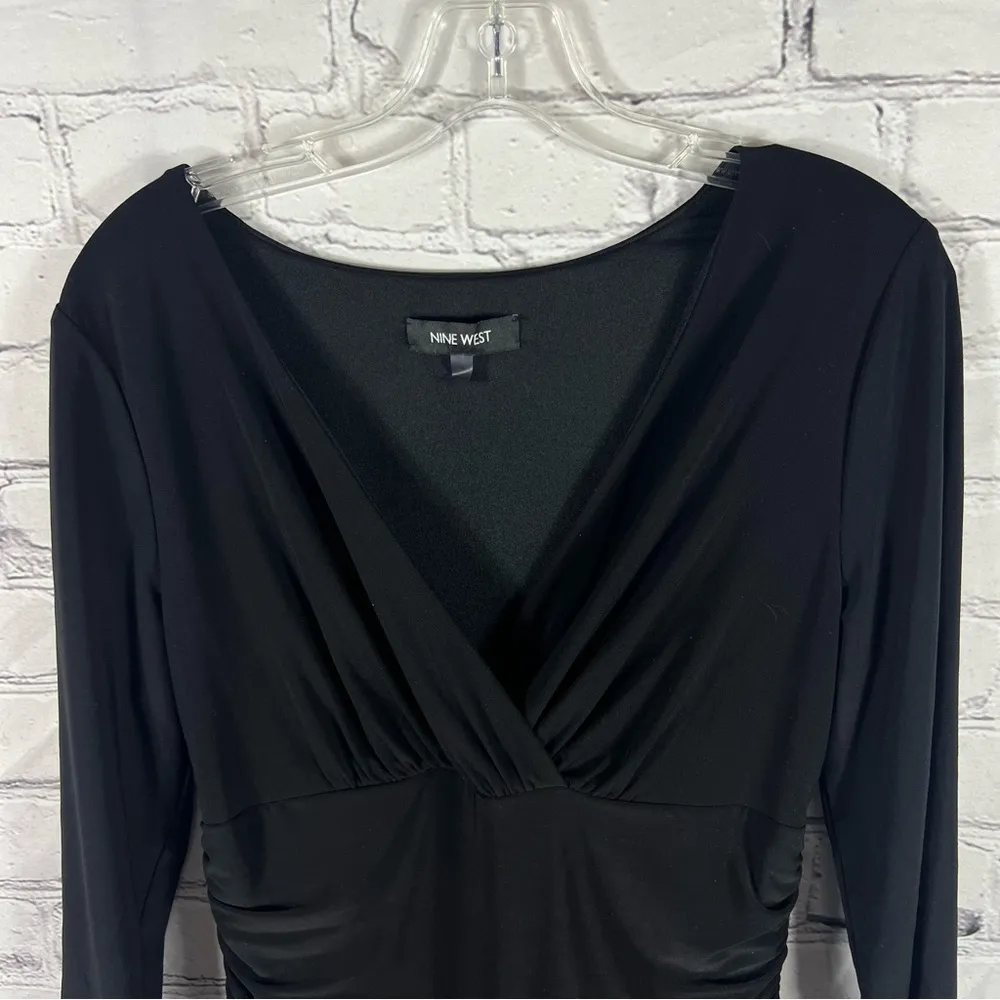 Nine West Black Full Skirt Sheath Dress w/ V Neck, Gathered Waist Size 8 ( E29) - Image 3