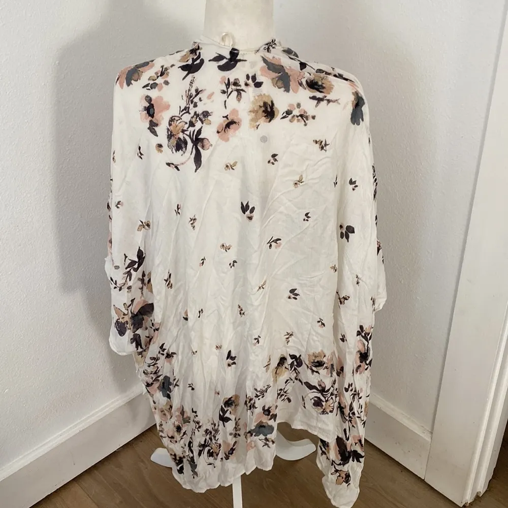 New with tags max studio in floral  kimono coverup - Image 2