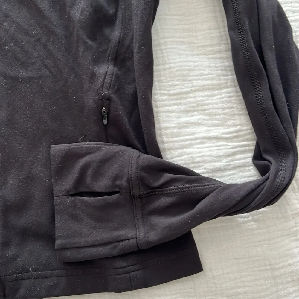 *Like New* Lululemon Define Crop Nulu Full Zip Jacket Black 8 - Image 6