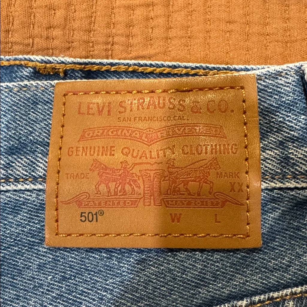 LEVI’S 501 Shorts 25 distressed - Image 8