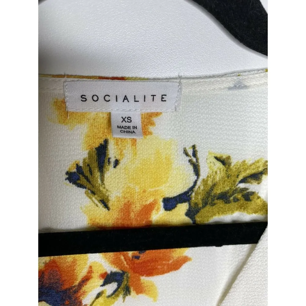 Socialite Blouse Size XS Women's Floral Short Sleeve V Neck Button Peplum Waist - Image 5