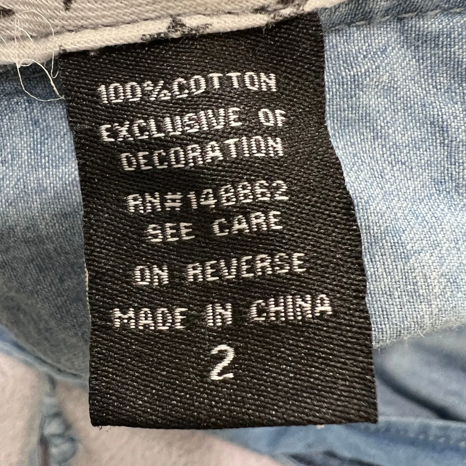 Torrid Women's Denim Jacket Size‎ 2 Blue Lightweight Hooded Drawstring Anorak - Image 5