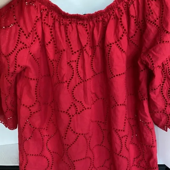 Red Heart Detail Top Size L - Image 3