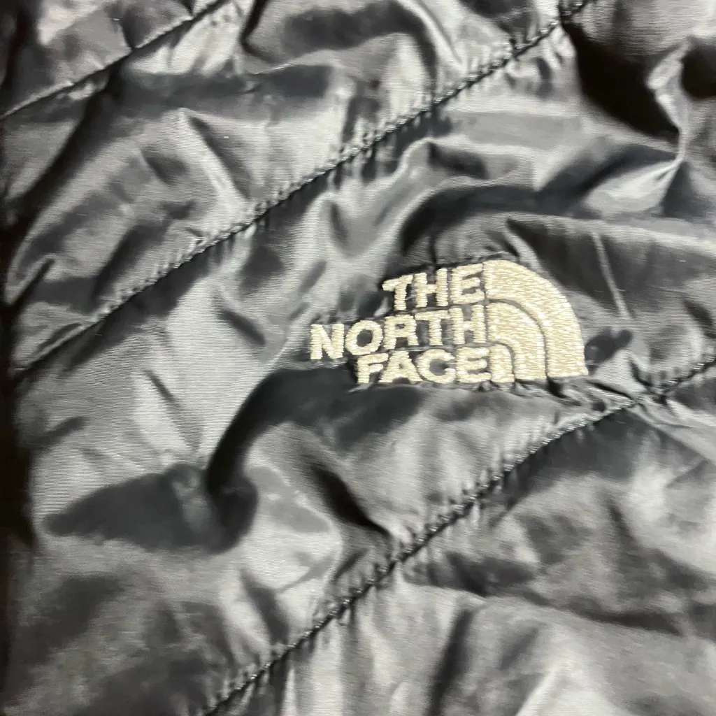 North Face black  Reversible Puffer Vest - Image 4