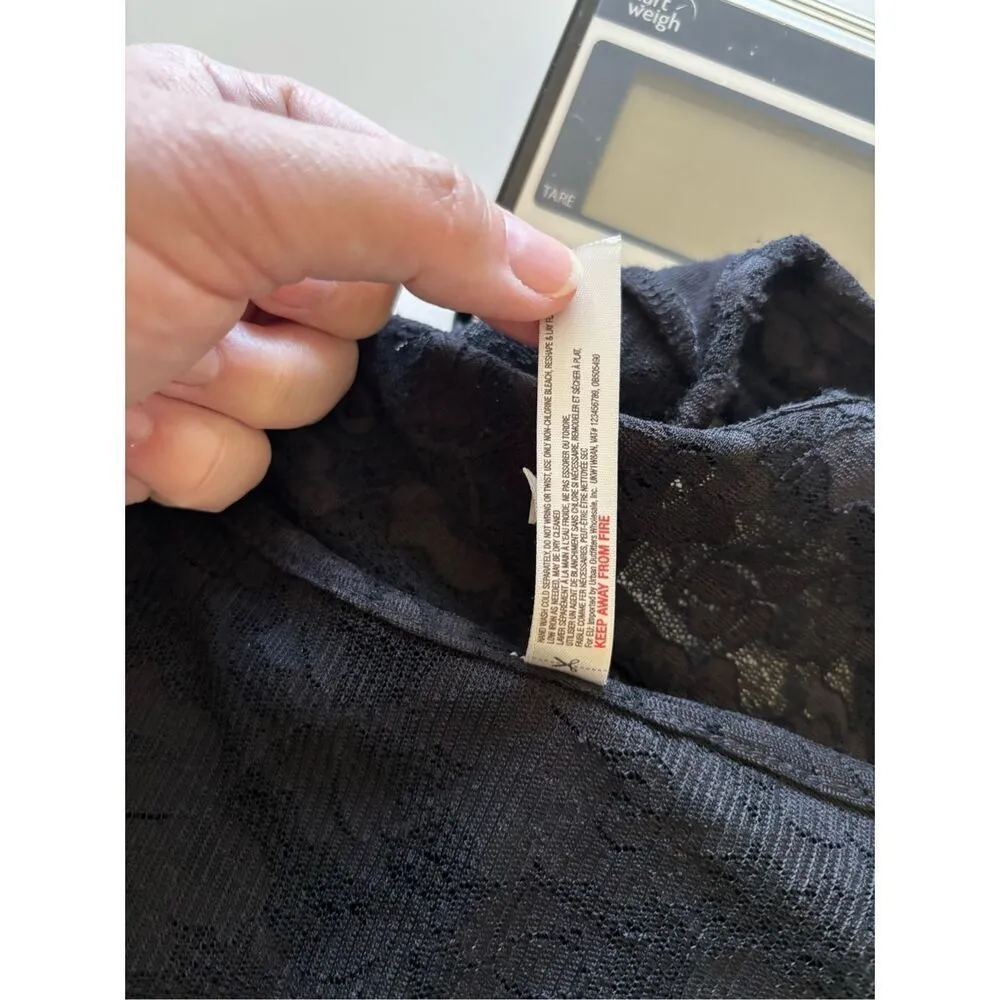 Intimately Free People Black Lace Semi-Sheer Thong Bodysuit Womens  Size Medium - Image 4