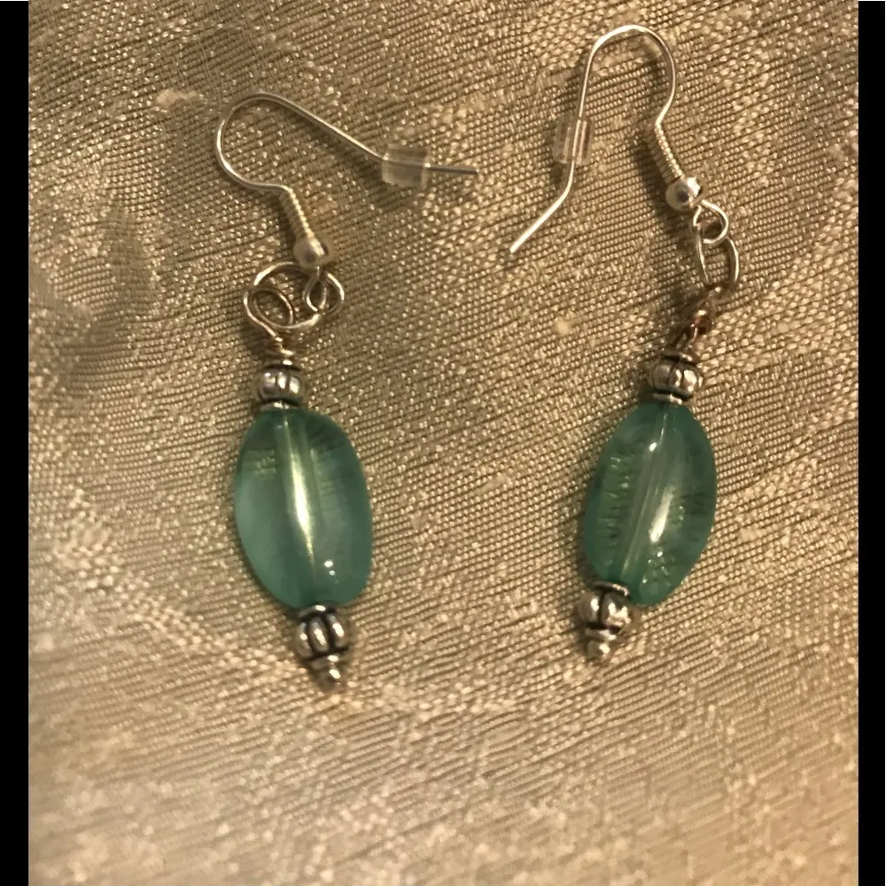 Handcrafted bracelet, earring and pendent set - Image 4