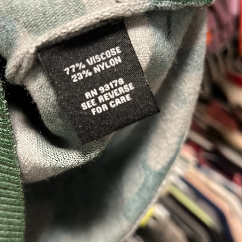 NWOT Camo v-neck sweater - Image 3