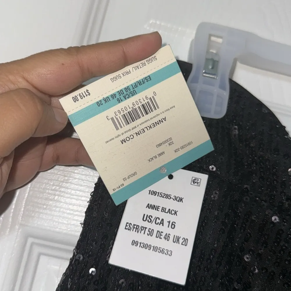 Anne Klein women’s size 16 Sequin Black cargo style Pants with lining NWT - Image 5