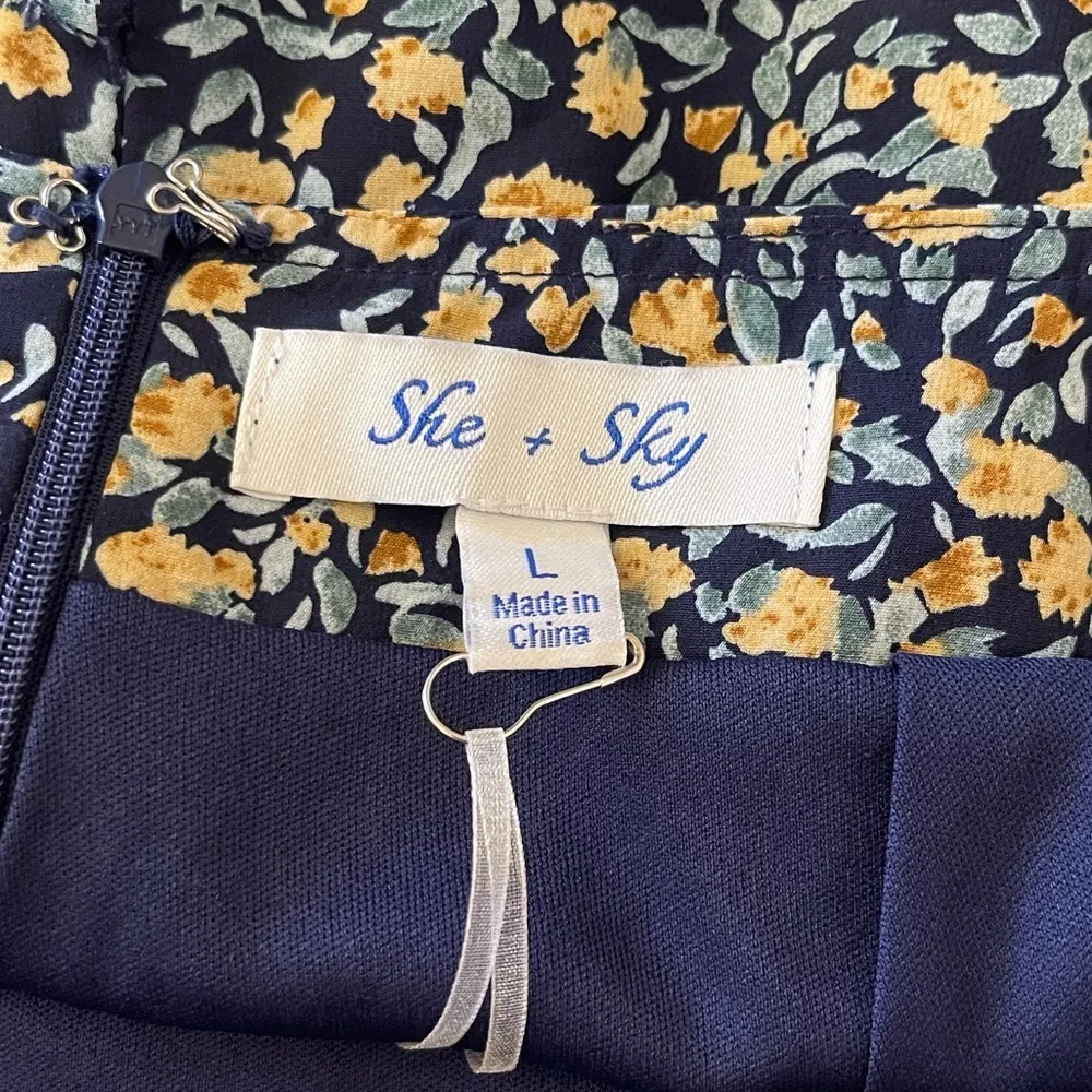 NWT! Women’s She & Sky blue with yellow floral dress high waist shorts, Size L - Image 3