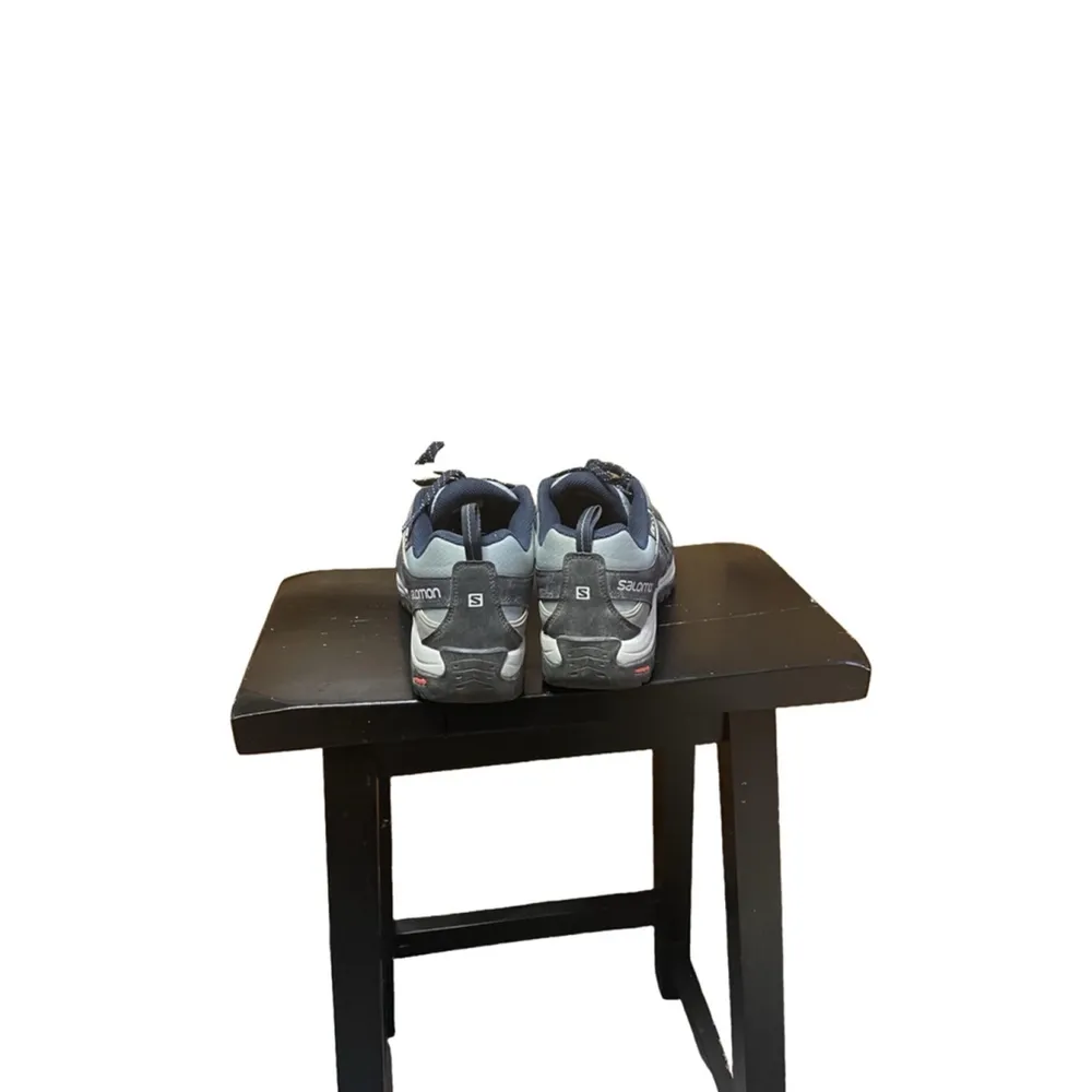 Women's Salomon Hiking Shoes Gray/Blue Size 8.5 - Image 2